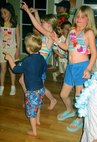 kids dancing